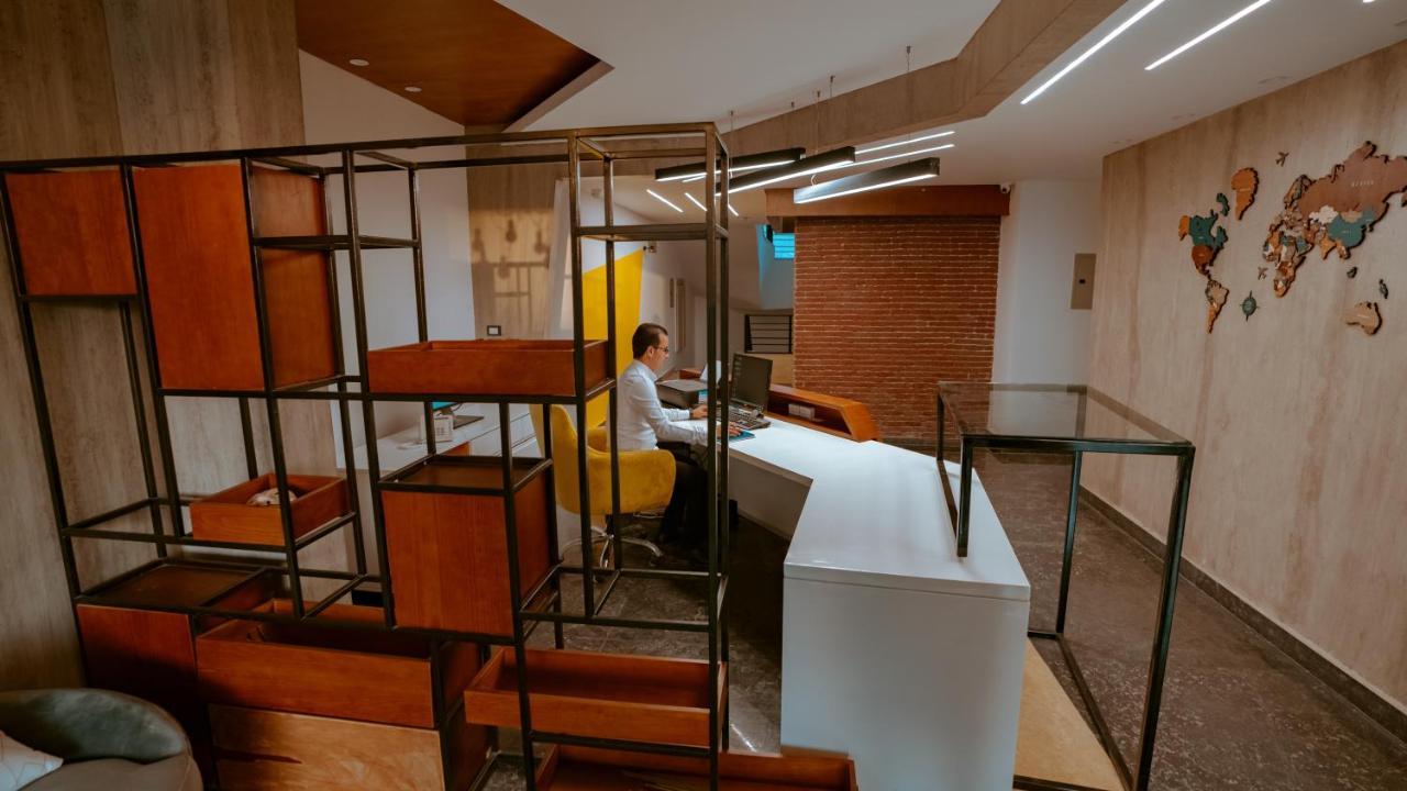 Travelholic Residence New Каїр Екстер'єр фото